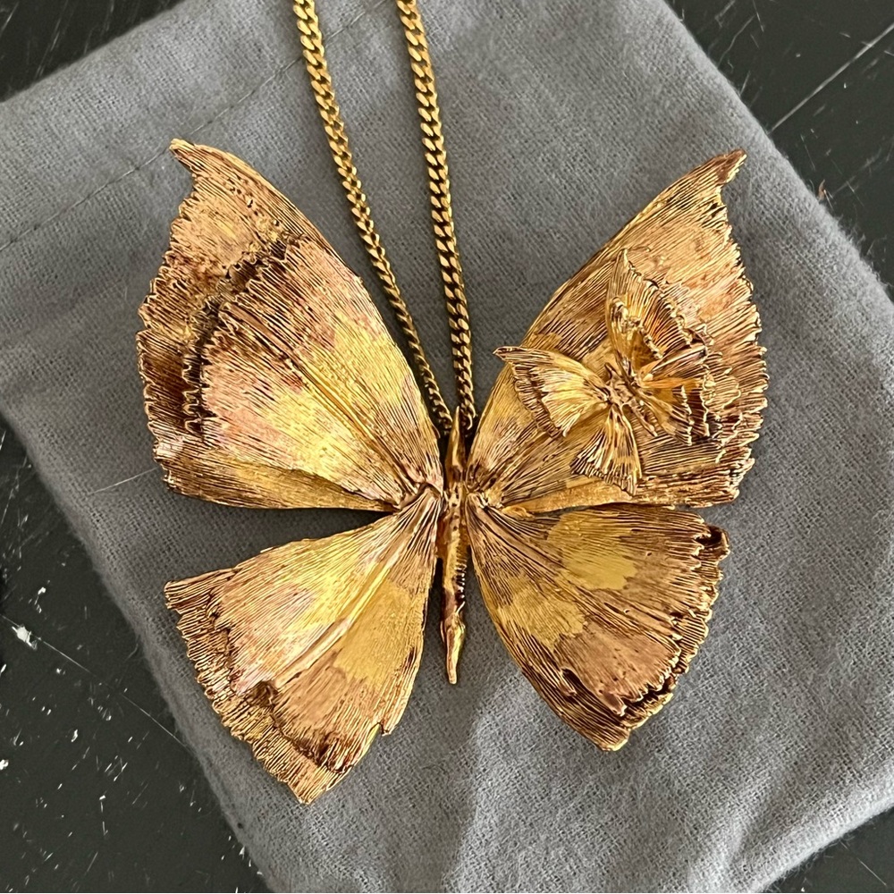 Alexander McQueen Butterfly Necklace - Picture 5 of 12